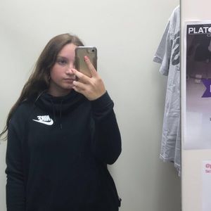 Meet your Posher, Alaina